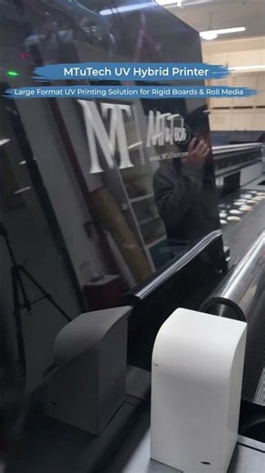 MT Visual Positioning Hybrid UV Printer to make promotional products — custom acrylic keychains! 😍🌷🌿