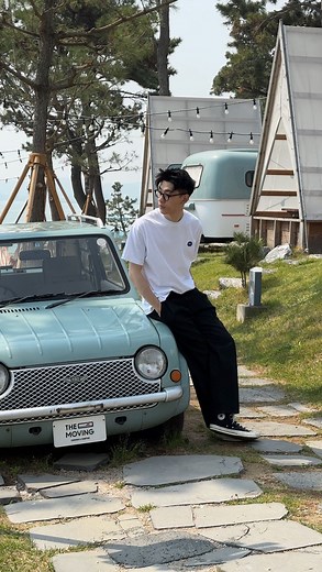 Matt on Instagram: "How to post the Perfect Photo Dump 👇🏻 It’s summer now which means y’all are gonna be out and enjoying life instead of dwindling at home in the cold so if you’re looking to up your IG game here is an easy way to photo dump in 4 slides: Slide 1: Photo of you Slide 2: Photo of Food Slide 3: Photo of an Activity Slide 4: Photo of a Location"