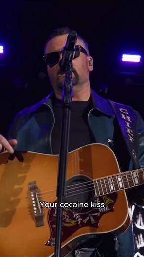 “Creepin’” live from @redrocksco Night 1. Who else still can’t get over this show? | Eric Church