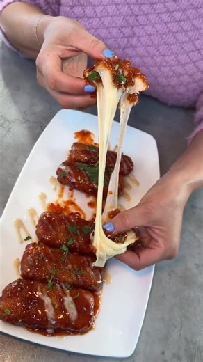 Elm Street Diner on Instagram: "We’re bringing all the Sweet 😋 Cheesy 🧀 Heat 🔥 🔥 🧀 🔥 🧀 #elm #street #diner #elmstreetdiner #breakfast #brunch #lunch #dinner #stamford #norwalk #ct #nyc #connecticut #sweet #cheese #cheesy #heat #fire #fried #mozzarella #chile #viral #reels #viralreels #fyp"