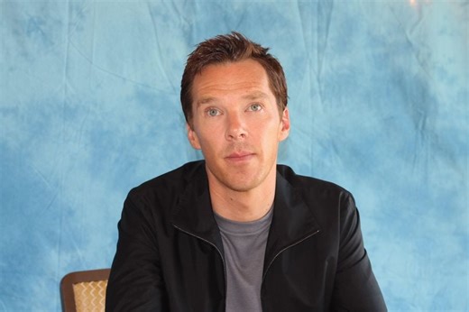 Watch Benedict Cumberbatch sing 'Comfortably Numb'