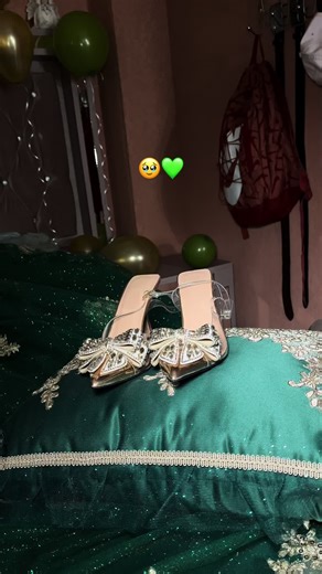 Esto no es solo moda ….. Tengo un sentimiento muy grande por el maquillaje ❤️‍🩹#tiktok #viral #quinciañera Cada día amo más mi trabajo !