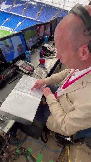 Peter Drury prepares for his FIRST Super Sunday 🎙