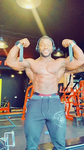 It’s pro-Tyrone!! Off-season mode!! #starbodybuilder #celebritybodybuilder #worldfamous #tiktokfumous