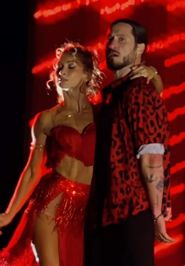 cannot get enough of this duo ❤️‍🔥😮‍💨 #daniellakaragach #valchmerkovskiy #dancingwiththestars #dwts #dwtslive