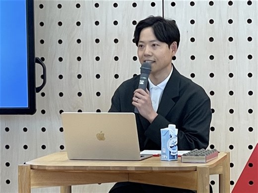 【レポート】本日より「LINE」のリアクションに新機能を追加！　全てのLINE絵文字が使えるように！ | gamebiz