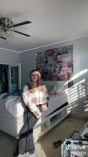 lex (@lex_0724)’s video of lex and cinnabon