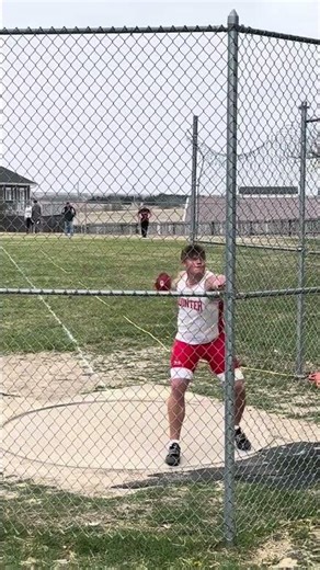New discus PR 180ft 5in #discus #trackandfield