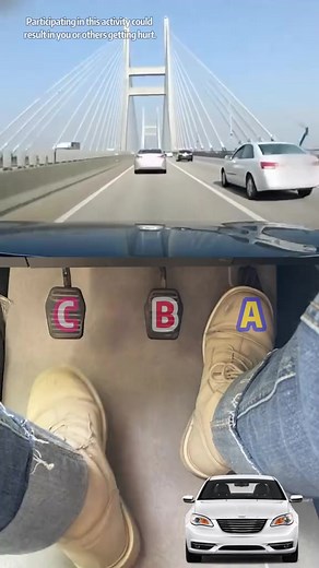 1.8M views · 3.5K reactions | How to brake correctly when driving at high speed?#car #cardriving #tips #carsoft | Jobs Car Tips | Facebook