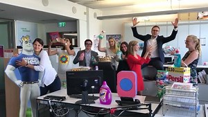 9.5K views · 35 reactions | Hast du Lust, zusammen mit den besten Kollegen deine Leidenschaft für Marketing & Kommunikation auszuleben? Willst du die ersten Grundsteine für deine Karriere legen und gleichzeitig auf spannenden Marken arbeiten?  Dann bewirb dich jetzt für ein Praktikum im nationalen Brand Management des Unternehmensbereichs Laundry & Home Care → https://www.henkel.com/careers/jobs-and-application/-/823928 | Henkel Careers | Facebook