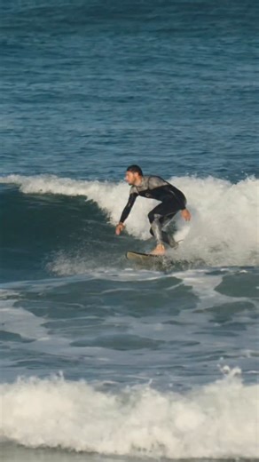 Générer de la vitesse en Surf-Skate 👉 Tutoriel complet gratuit sur YouTube (Lien en bio) Et c’est aussi la sortie officielle de Waved Surf Skate, le programme ultime de surfskate qui t’apprends tout. Du plat jusqu’au skate Park. #surf #surfskate #surfer #surfing #skate #surftraining #apprendrelesurf #surfdebutant #surftips #surfprogression | Waved