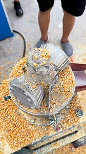 Upgrade your feed production with our innovative Feed Pellet Machine! It offers optimal sealing, even mold wear, and enhanced durability. Achieve higher output with balanced pressure, stable operation, and quality pellets. Perfect for farms, feed producers, co-ops, and research institutions—this machine delivers significant economic gains! Contact us via WhatsApp for more info: wa.me/ 8615966681218, or email jack@tcpel.com #AnimalFeed #FeedProcessing #FarmEquipment #BestsellingProduct #Efficient