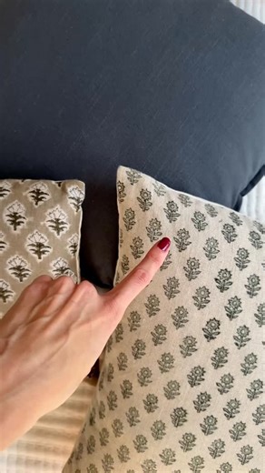 A foolproof pillow combination formula you can use anywhere in your home ✨ Home decor tips. Interior design. Throw pillows. Pillow combinations. Home decor. | Apartment No.3