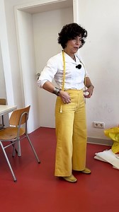 Deine Hose kneift am Bauch – weißt du, woran’s liegt? 👖🤔 Im Video zeige ich dir, welche Maße du nehmen musst, damit deine Hosen endlich bequem sitzen und nicht mehr einschneiden. 👉 Kommentiere „Lernen“, wenn du wissen willst, wie du Hosen nach deinen Maßen konstruierst! ✂️✨ #Hosenkurs #Schnittkonstruktion #Passform #Traumhose #Nähenlernen #SchnittmusterErstellen #ModeDesign #HandmadeFashion | Fashion-Express.de