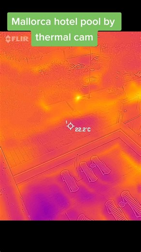 Hotel pool at Mallorca #thermalcamera