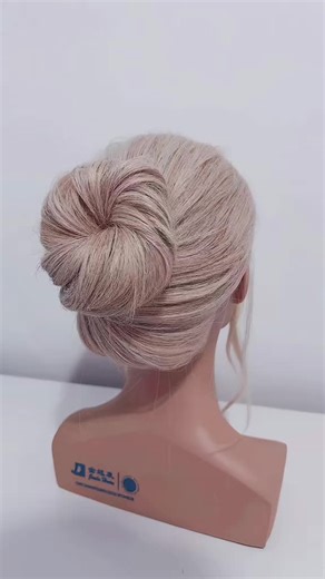 Easy Hairstyle Tutorials to Try Today