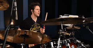 How To Play A Paradiddle-Diddle - Drumeo Beat