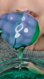 ASMR Satisfying Gummy Grapes Dipped In Honey #satisfyinglips #honey #asmr | Satisfying Lips