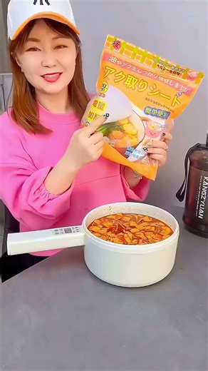 Mom’s Crazy Noodle Hack Gone Wrong 😂🍜