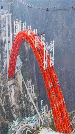 FINAL ARCH GAP CLOSED ⚙️ Guniuhe Grand Bridge | 520m Steel Truss Over 400m Canyon (2026)