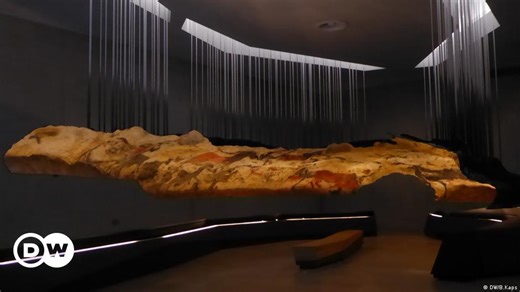 Lascaux IV: prehistoric cave replica