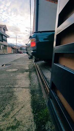 Datsun 1200: Clásico Automotriz en Cuenca, Ecuador