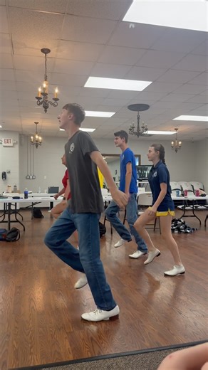 Guyan River Cloggers on Instagram: "𝐖𝐡𝐞𝐧 𝐓𝐫𝐚𝐝𝐢𝐭𝐢𝐨𝐧 𝐌𝐞𝐞𝐭𝐬 𝐓𝐨𝐝𝐚𝐲’𝐬 𝐓𝐮𝐧𝐞𝐬 🎶 Today, we had the honor of teaching the Appalachian Leadership Group all about the difference between 𝐭𝐫𝐚𝐝𝐢𝐭𝐢𝐨𝐧𝐚𝐥 𝐜𝐥𝐨𝐠𝐠𝐢𝐧𝐠 𝐬𝐭𝐞𝐩𝐬 𝐩𝐞𝐫𝐟𝐨𝐫𝐦𝐞𝐝 𝐭𝐨 𝐭𝐫𝐚𝐝𝐢𝐭𝐢𝐨𝐧𝐚𝐥 𝐦𝐮𝐬𝐢𝐜 and how those same steps can be brought to life with music that speaks to this generation! 💃🪕 And for this group—there was no better routine than dancing to 𝐒𝐨𝐥𝐝 — a crowd favorite