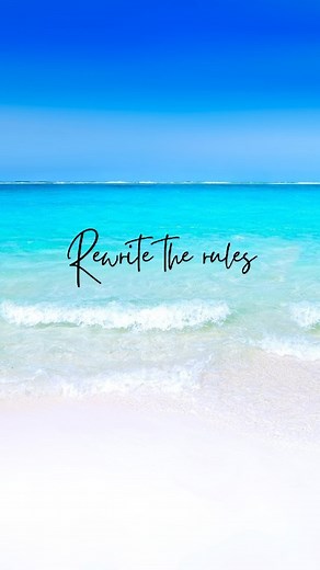 ORDER FLOW TRADING | Developing strategies on Instagram: "CANDLESTICKS vs. ORDERFLOW 📈 Hey! Let's talk about the power of order flow compared to simple candlestick charts. 🕯️💡 👉 Simple Candlesticks: They’re like the ABCs of trading. Green means up, red means down, right? Easy peasy! But here’s the thing: they only tell part of the story. 👉 Order Flow: Now, this is where the magic happens! Order flow is like having a backstage pass to the market. It shows you who’s buying, who’s selling, and