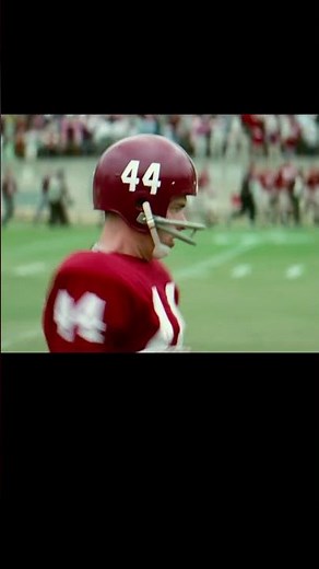Forrest Gump (1994): Football Run - "College was very confusing times"