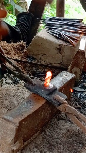 The Art of Forging :Watch Raw Metal Turn into a Masterpiece! 🔥⛏️#1000subscriber #1million #uk #usa