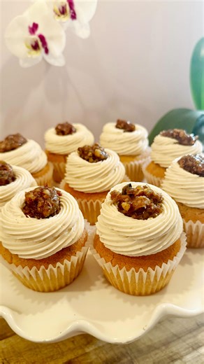 不 Cupcake of the Month: Pecan Pie 癩 It’s the taste of Thanksgiving...