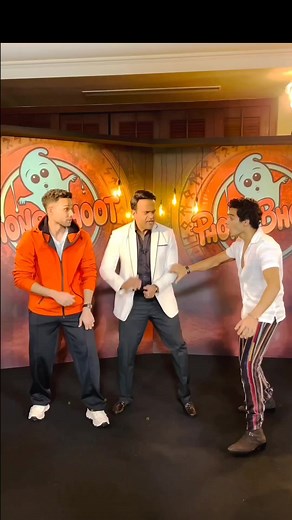 11K views · 278 reactions | The Bhootbusters Siddhant chaturvedi and Ishaan Khatter joined me for a fab dance on #KaaliTeriGutt .... Who danced the best, tell me #PhoneBhoot #siddhantchaturvedi #IshaanKhatter #siddharthkannan #sidk #dance #reels Siddharth Kannan | Siddharth Kannan-SID K | Facebook