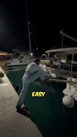 This girl tried to jump on the boat and this happened 😱