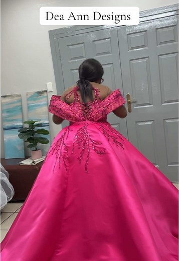 Stunning Traditional Wedding Dresses for Brides