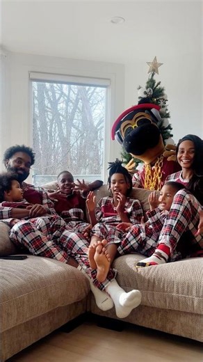 Jools TV's Christmas Message from Our Family 🎄❤️ #Holidays #Love