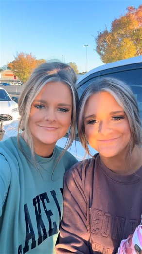 Kendall and Kayleigh on Instagram: "Evening after work vlog 💜 #vlog #diml #afterwork #twinsofinstagram"