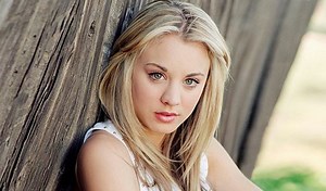 Kaley Cuoco - biography | Zoomboola
