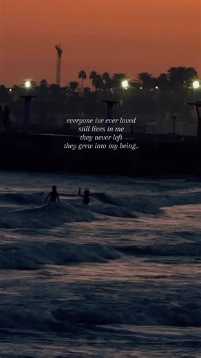 Heidi -Model, Artist and Creator in Barcelona- on Instagram: "took this video last october in sitges, at sunset, the time i get all in my feels made me think of everyone i’ve loved, the pieces of my soul i’ve shared, and the pieces they poured into me.. their echoe.. i realized i am made of all of them. i am all of them 🖤"