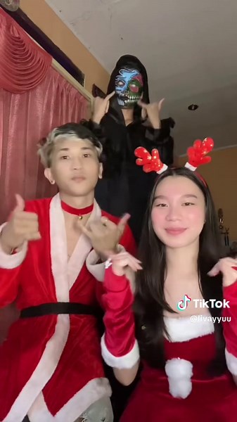 Los Godchildren en Manado: Una Celebración Inolvidable