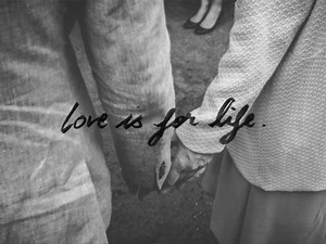 Aides: Love Exists, Love • Ads of the World™ | Part of The Clio Network