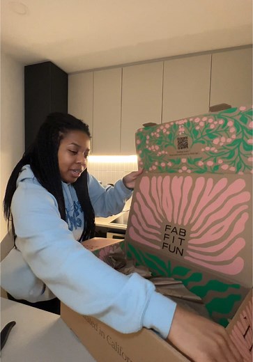 Unboxing FabFitFun Spring 2025 Box
