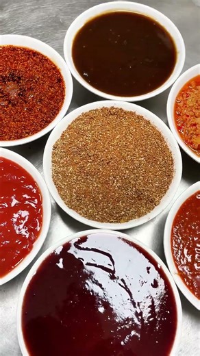 我没别的本事，就是炸串做的好，这一干就是20年，虽然没让我大富大贵吧，但能让我这一大家子衣食无忧了！#炸串 #特色小吃 #开店 #小吃