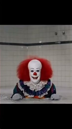 Pennywise 1990 vs pennywise 2017