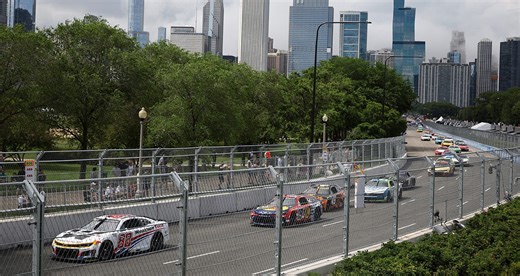 Race Rewind: Chicago streets deliver chaotic road-course thriller