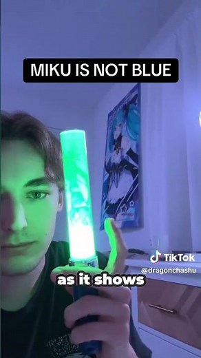 this guy thinks mikus hair is green?? #vocaloid #miku