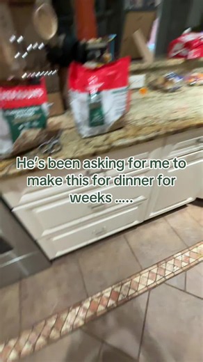 Quick and easy chicken Alfredo that actually taste SO GOOD #dinnerideas #dinner #quickrecipes #FYP #momswhocook