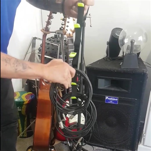 𝑪𝒂𝒃𝒍𝒆 𝑴𝒂𝒏𝒂𝒈𝒆𝒎𝒆𝒏𝒕 𝑫𝒐𝒏𝒆 𝑹𝒊𝒈𝒉𝒕 The RiP-RAC Lead Rack solves a common problem for musicians — tangled, damaged, and messy leads. Customers love how it keeps cables organised, extends their lifespan, and makes gig setups faster and stress-free. 📦 Fast shipping across Australia 🇦🇺 Aussie owned & made 💯 1000s of happy customers 🧰 Built for muso's, stage and studio's 👉 Tap “Shop Now” to grab yours while stock lasts! 📸 See why so many Aussies are saying: “Why didn’t I find 
