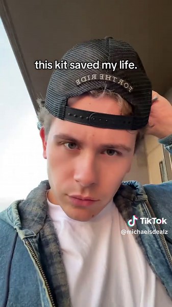 Darker Fuller Eyebrows for a More Masculine Look