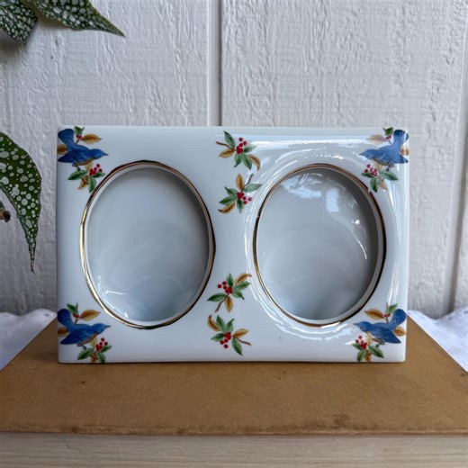 Vintage Lefton China Porcelain Double Picture Frame– Hand Painted Blue Birds & Red Berries – Gold Gilt Trim Oval Frame - Etsy UK