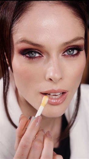 𝕮𝖔𝖈𝖔 𝕽𝖔𝖈𝖍𝖆 on Instagram: "Come get ready with me for the @BoF Gala with @clarinsofficial and @clarinsfr! #clarinsbeautybackstage #ad #bof500gala"